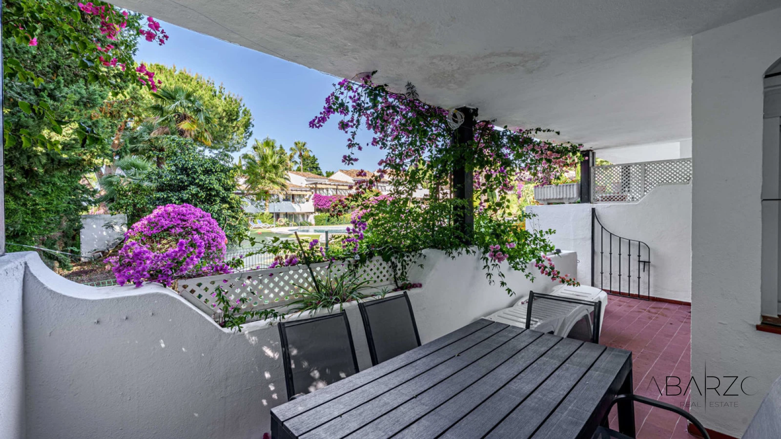 Ground Floor Apartment in Sierra Blanca, Marbella with Terrace and Garden Access — interior, Golden Mile, Marbella (3 of 22)