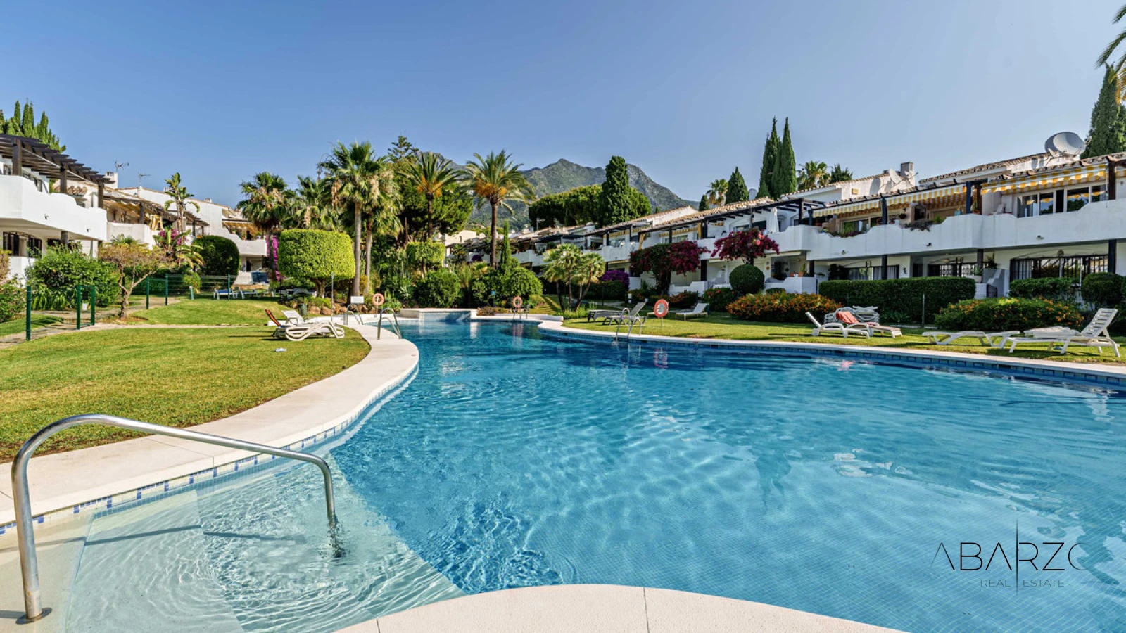 Ground Floor Apartment in Sierra Blanca, Marbella with Terrace and Garden Access — interior, Golden Mile, Marbella (17 of 22)