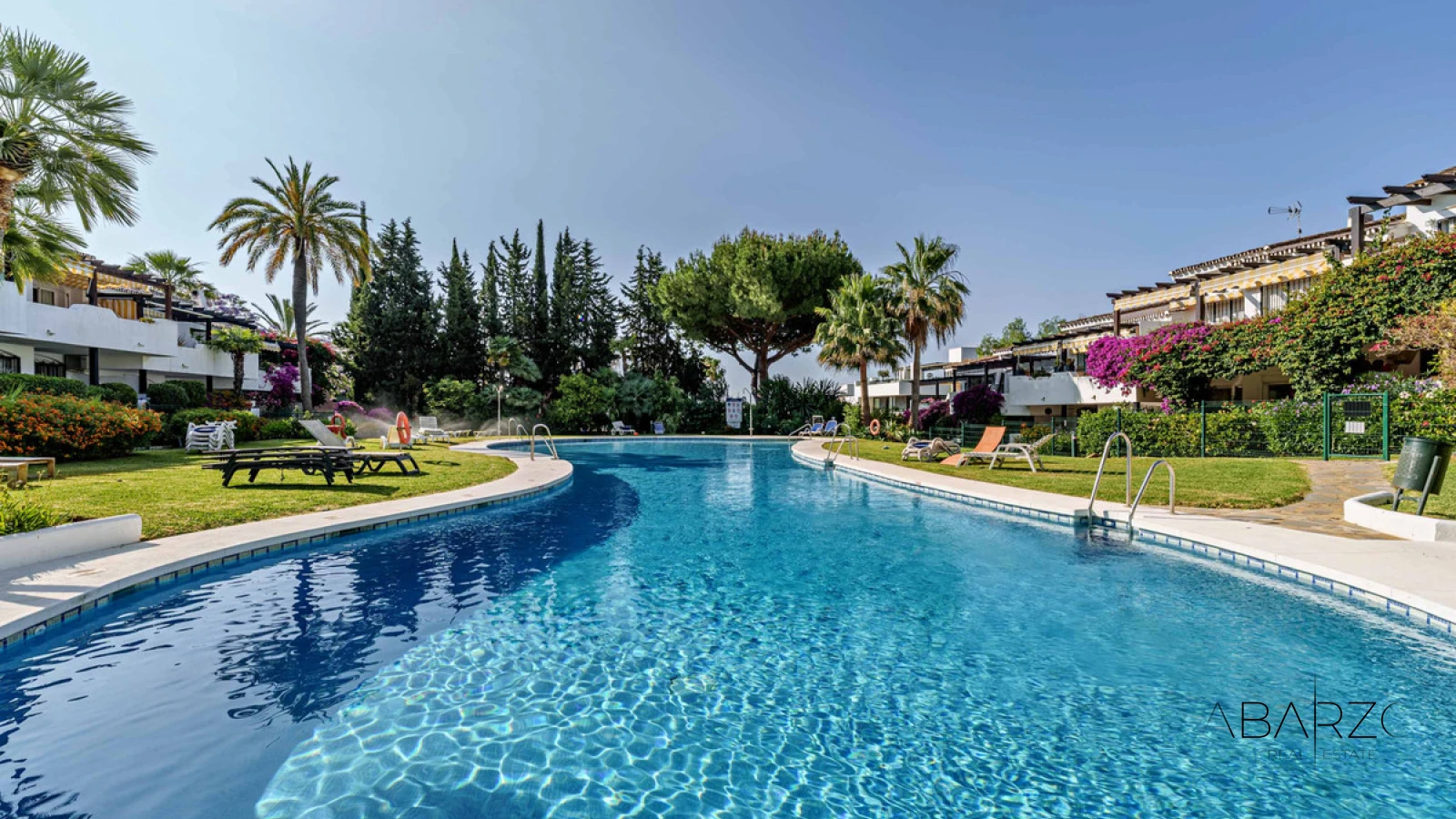 Ground Floor Apartment in Sierra Blanca, Marbella with Terrace and Garden Access — luxury property for sale in Golden Mile, Marbella