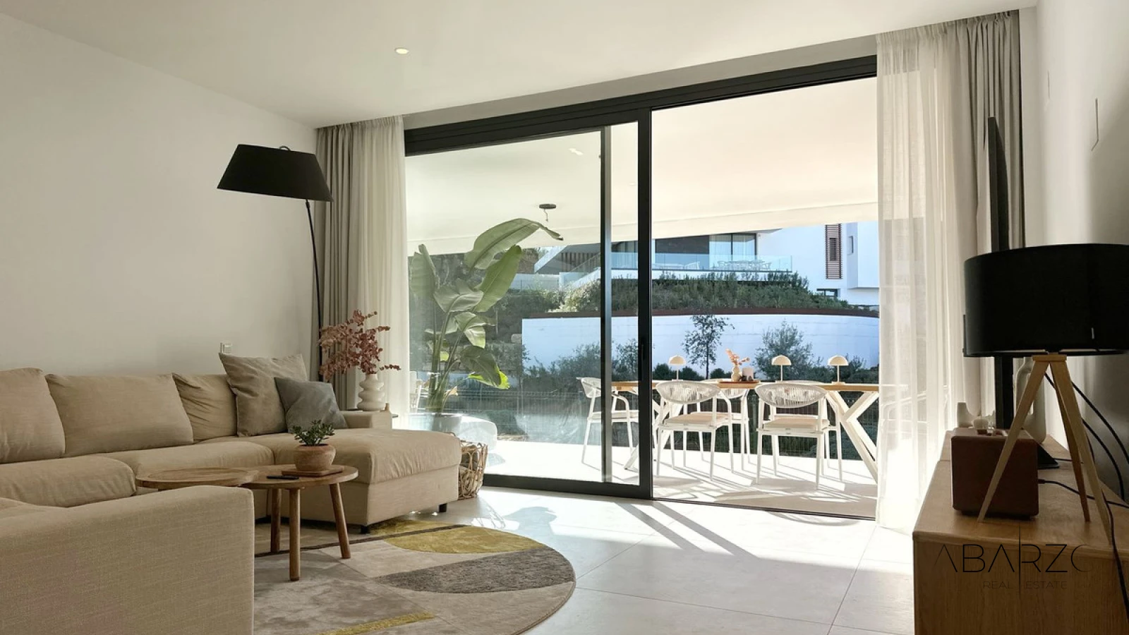 Elegant Two-Bedroom Apartment in Exclusive Gated Community with Resort Amenities — interior, Marbella East, Marbella (7 of 25)