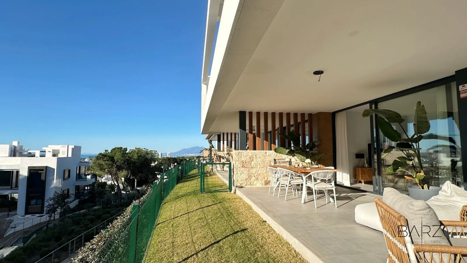 Elegant Two-Bedroom Apartment in Exclusive Gated Community with Resort Amenities — interior, Marbella East, Marbella (3 of 25)