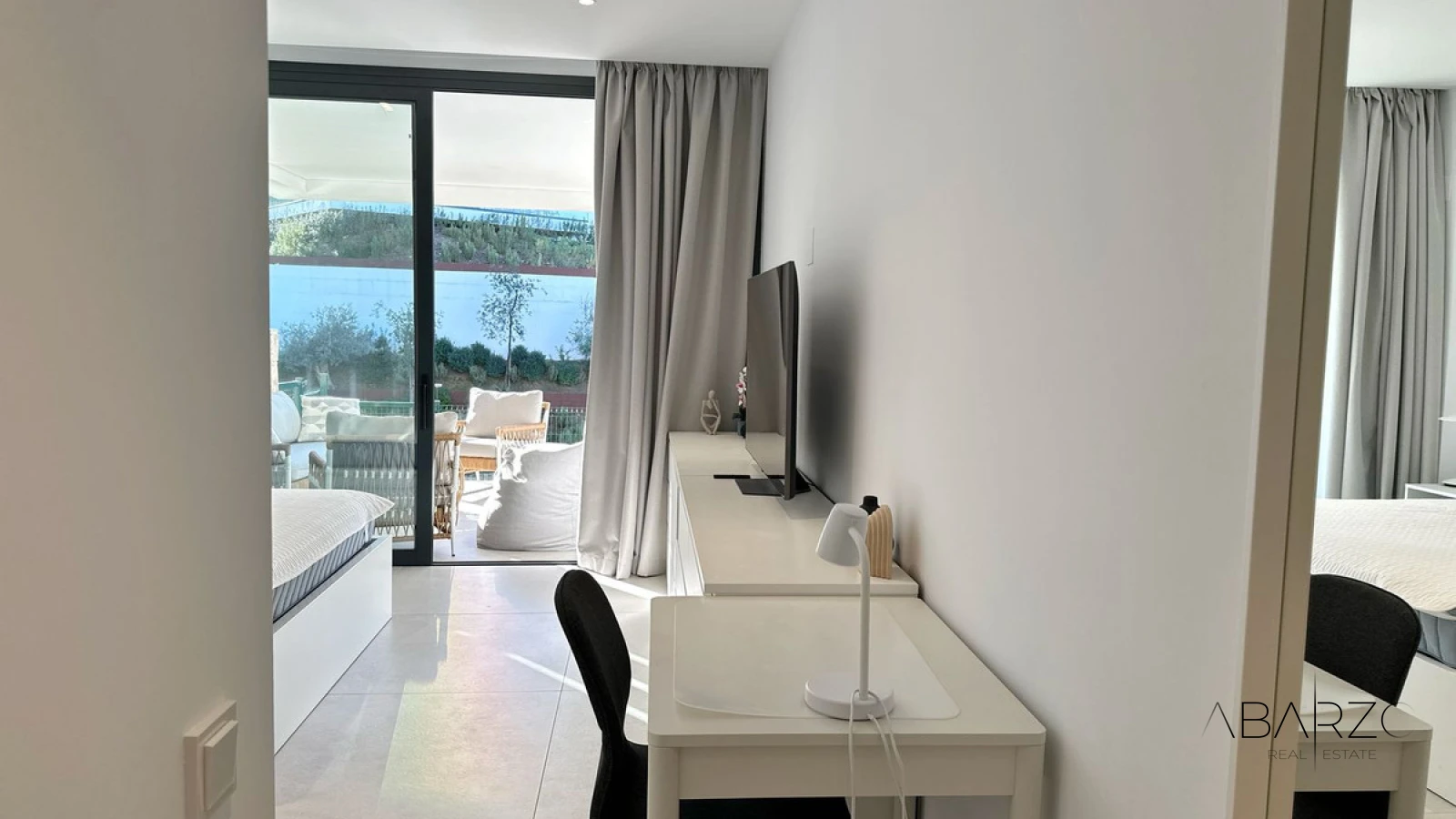 Elegant Two-Bedroom Apartment in Exclusive Gated Community with Resort Amenities — interior, Marbella East, Marbella (19 of 25)