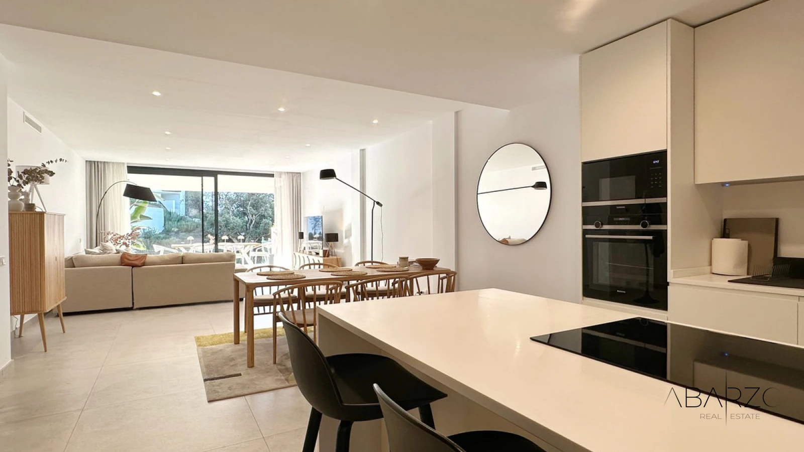 Elegant Two-Bedroom Apartment in Exclusive Gated Community with Resort Amenities — interior, Marbella East, Marbella (12 of 25)