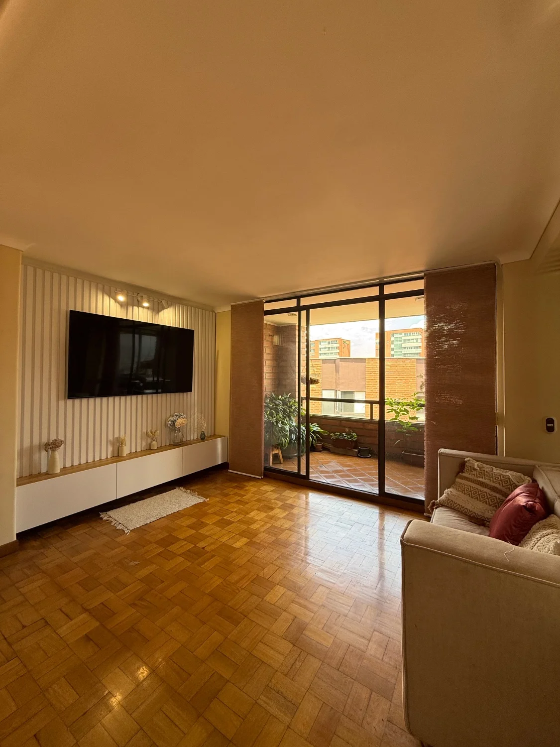 Espectacular penthouse y amplia apto Poblado Vizcaya