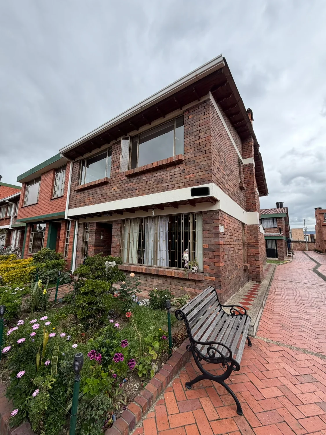 Linda casa de 4 hab Remodelada