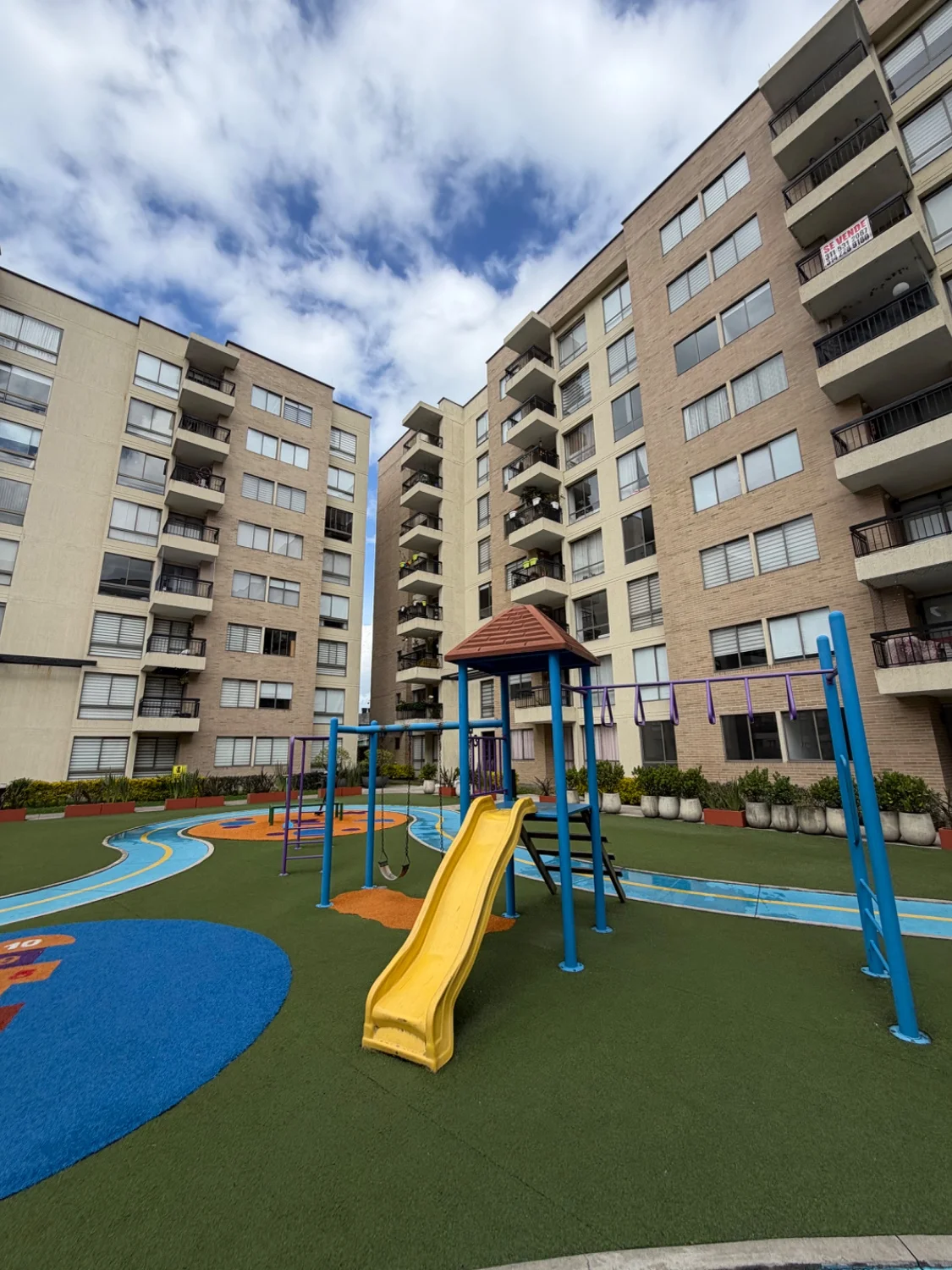 Lindo apartamento cerca a la U. militar nueva granada