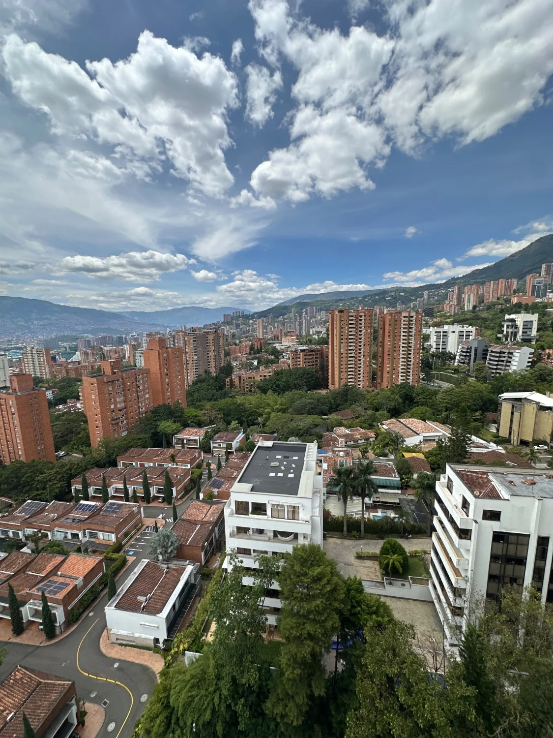 🔥🤩 MV647🔥🤩 ✨ Apartamento súper amplio✨Poblado Los Balsos