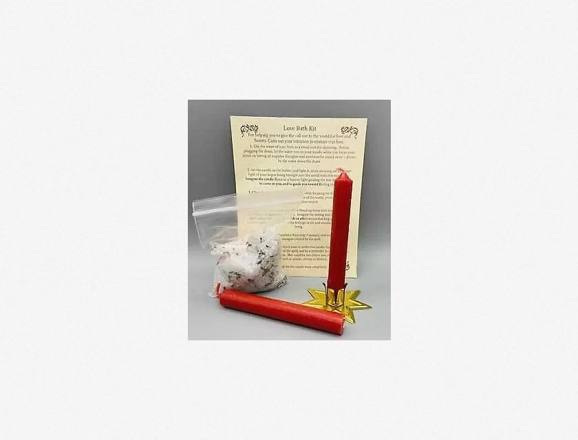 Love Bath Kit – Romantic Spa Gift Set for Couples with Bath Bombs, Rose Petals, and Candle