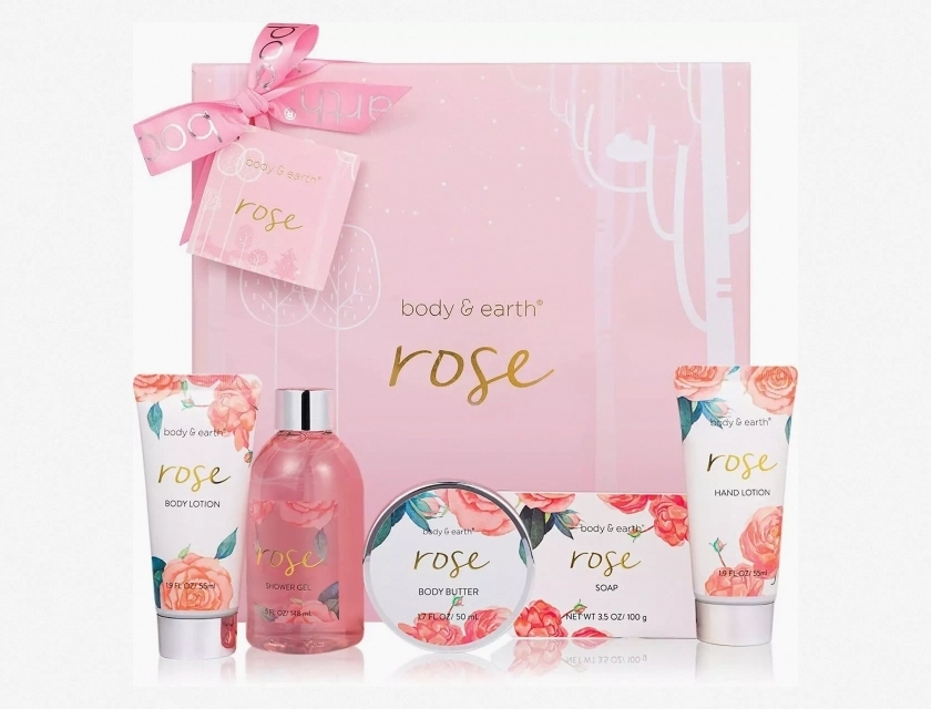Bath & Body Works Women’s Gift Set – Body & Earth 5-Piece Rose Spa Set for Self-Care