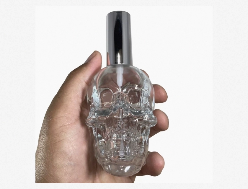 Glass Skull Spray Bottle Mist Sprayer for Sanitizer Deodorant Makeup Fine Mist Continuous Spray Refillable