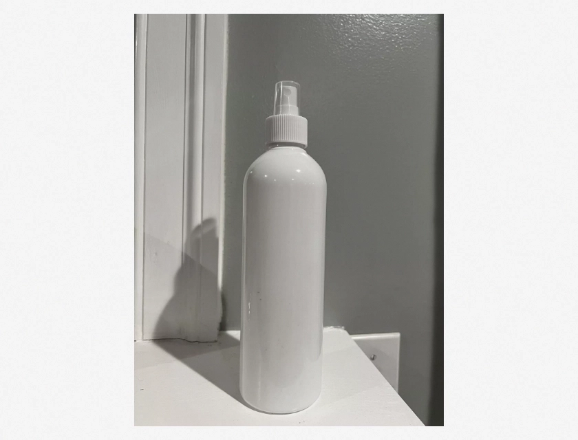 White Round Plastic Bottles with Spray Caps – 16 Oz, Pack of 144