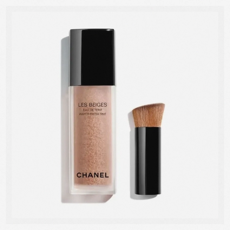 Chanel Les Beiges Eau De Teint Medium Light 30ml – Natural Finish Liquid Foundation