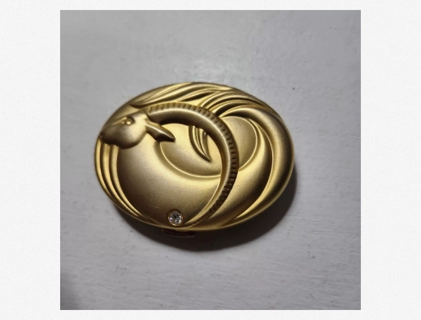 Estee Lauder Golden Capricorn Powder Compact – Lucidity – Oval 2.25 x 3 Inches