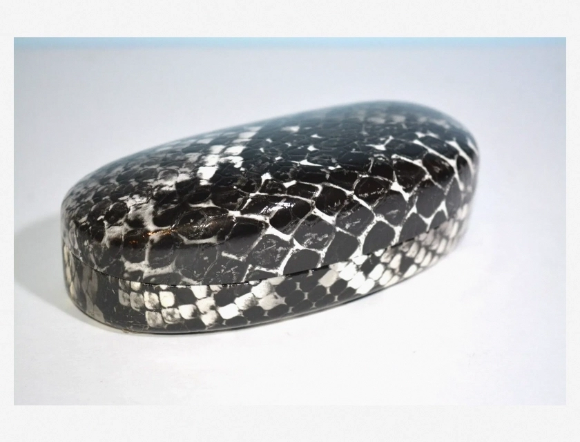 Hard Eyeglass Case Clamshell with Soft Lining, Black and White