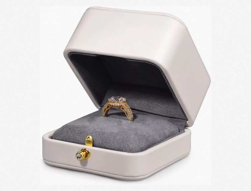 High-End PU Leather Jewelry Ring Gift Box with Microfiber Interior