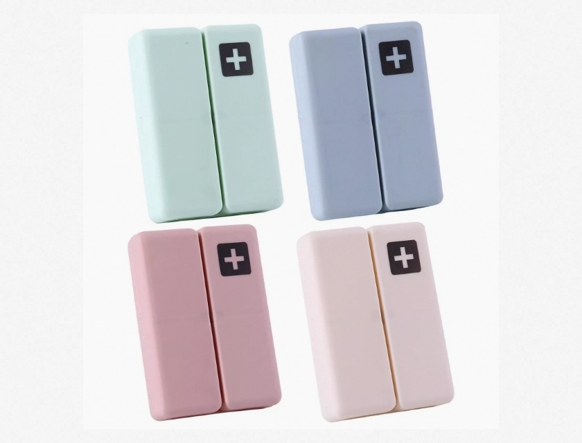 Weekly Pill Organizer, Magnetic Foldable 7-Day Medicine Case, Portable Travel Medication Box with Compartments