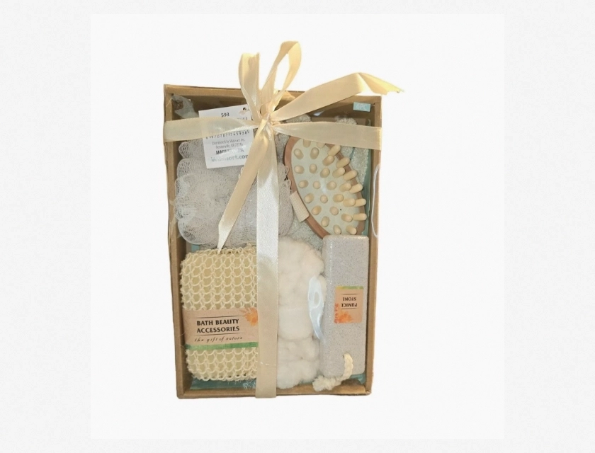Essential Design 6-Piece Bath and Beauty Accessory Set