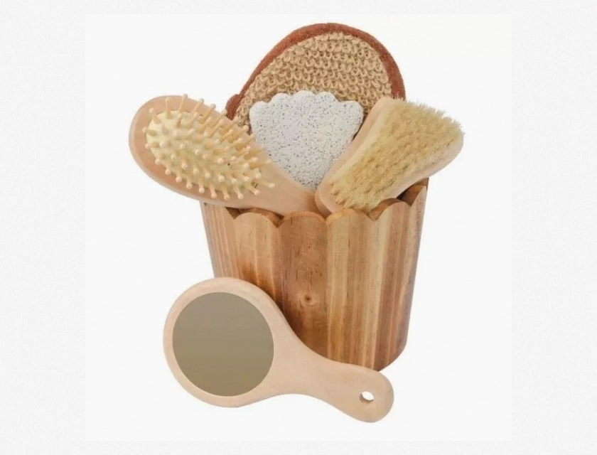 Croll & Denecke Wellness Spa Gift Set in Toasted Wood Basket