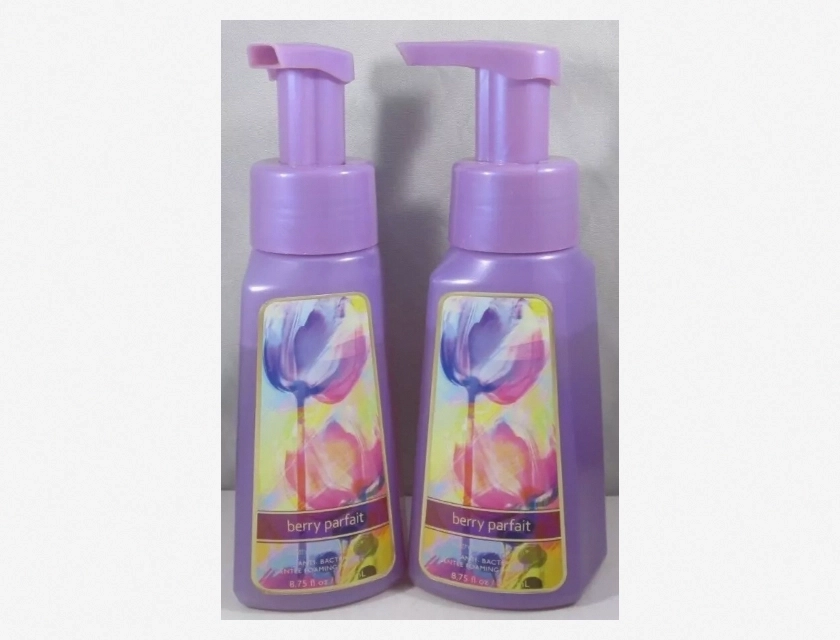 Bath & Body Works Berry Parfait Gentle Foaming Hand Soap, 8 oz, Pack of 2