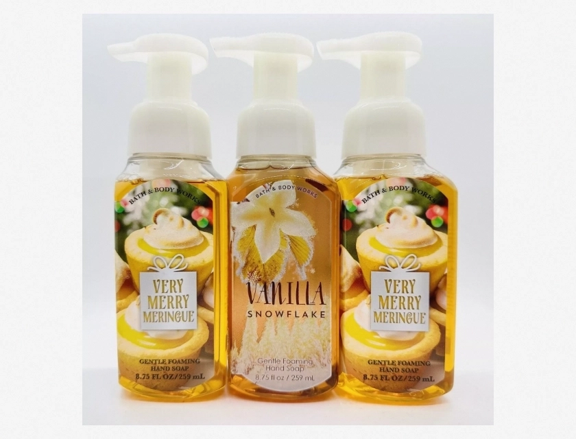 Bath & Body Works Vanilla Snowflake Gentle Foaming Hand Soap, Pack of 2