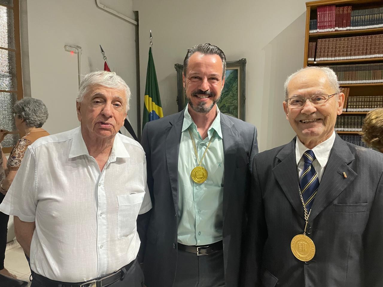 Lançamento do livro de Poemas "Poeminha Desengonçados e outras Delícias"