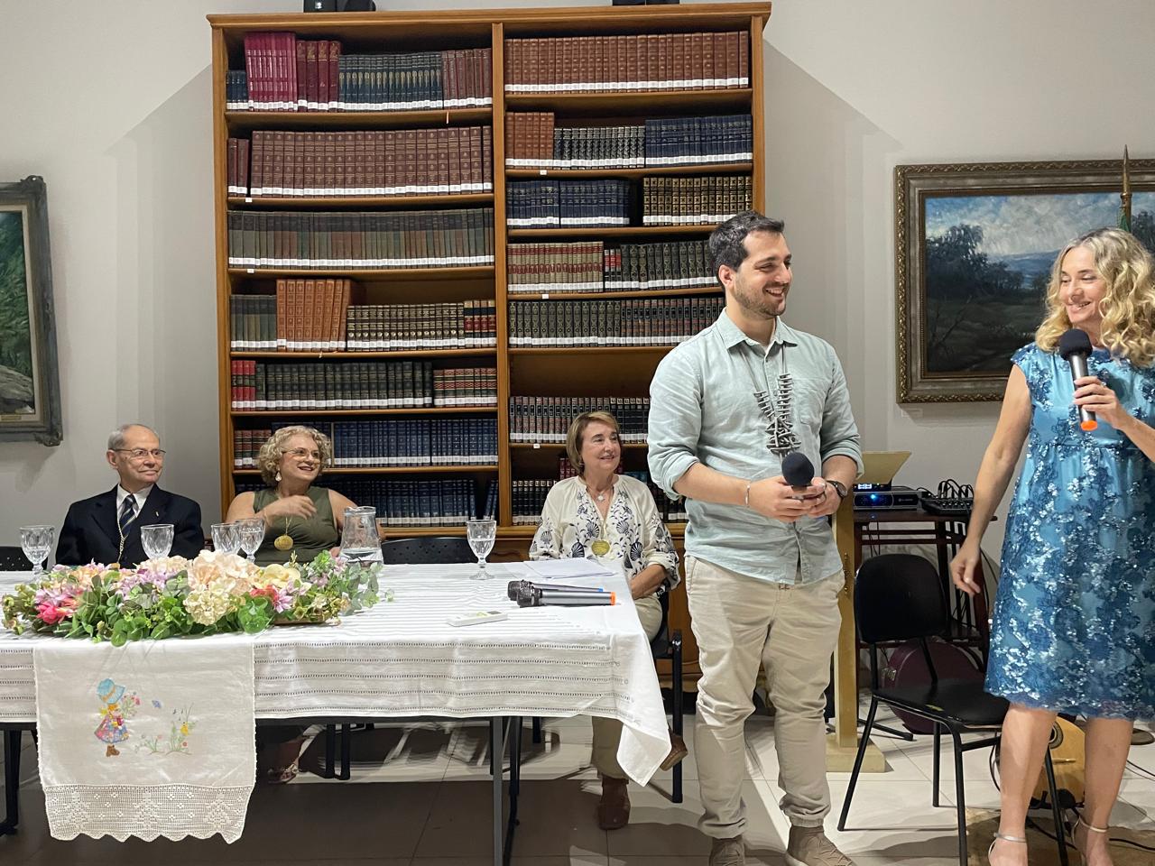 Lançamento do livro de Poemas "Poeminha Desengonçados e outras Delícias"