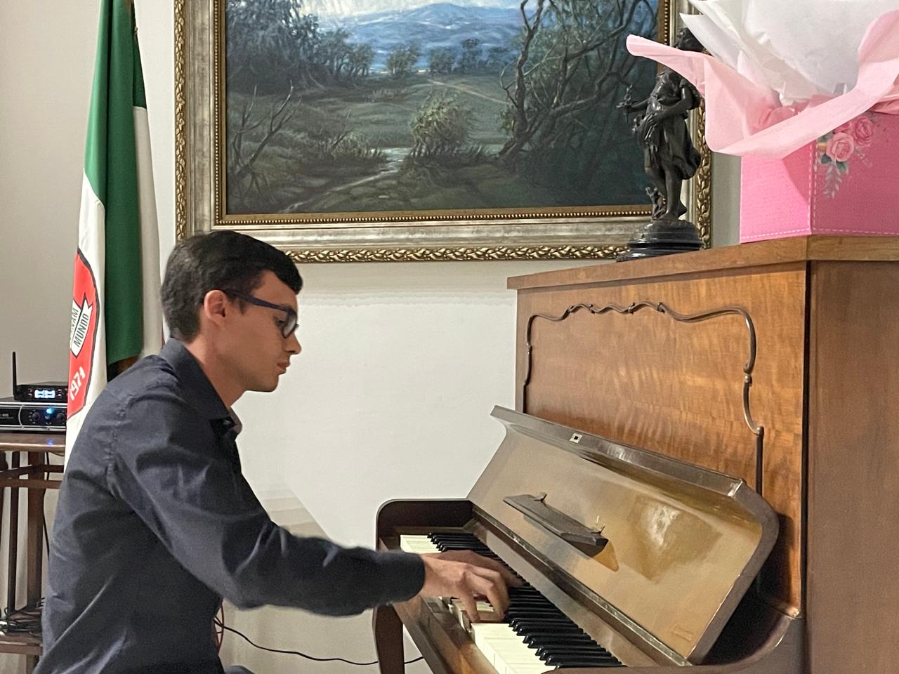 Lançamento de memórias "Minhas Moradas - Memórias de Amor à Vida".