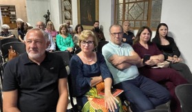 DIA DE AXILAS, E OUTROS ABISMOS, é o título do novo livro de crônicas que o acadêmico e escritor Luiz Fernando Dezena acabou de lançar