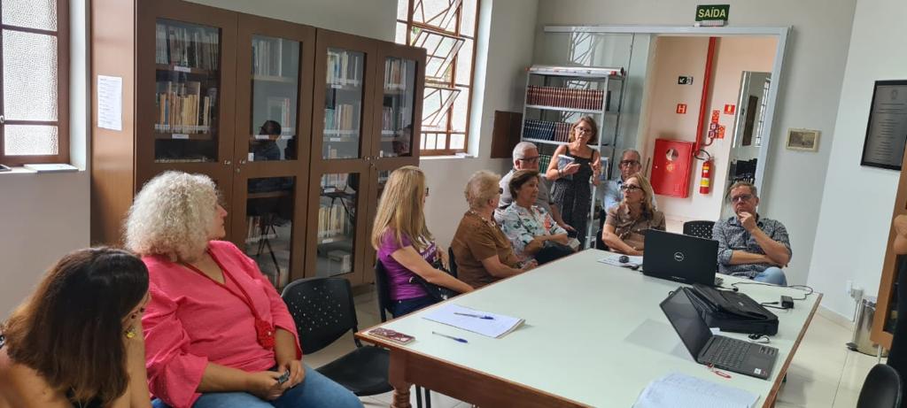 Apresentação do Gabinete Acadêmico de Leitura