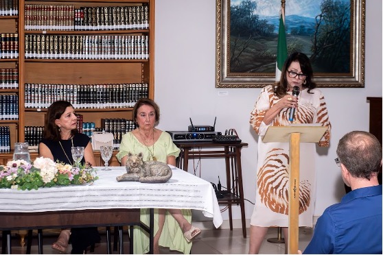 A PALAVRA ESSENCIAL: O Universo de Orides Fontela