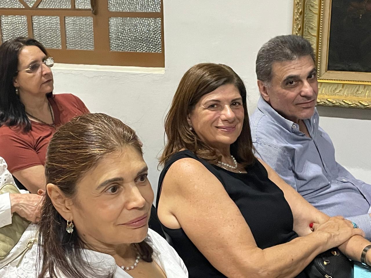 Lançamento de memórias "Minhas Moradas - Memórias de Amor à Vida".