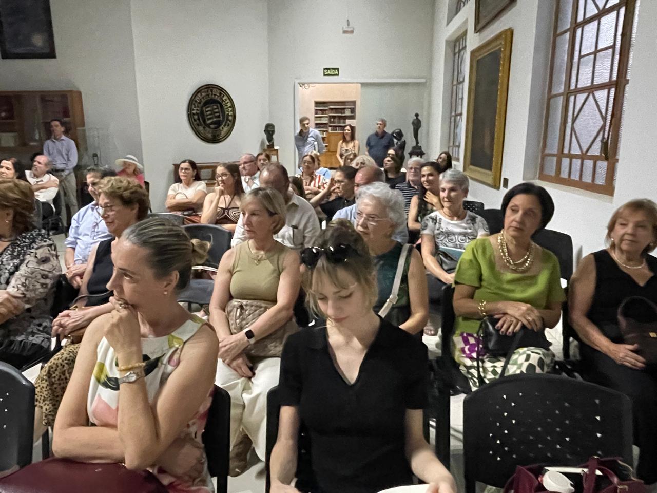 Lançamento de memórias "Minhas Moradas - Memórias de Amor à Vida".
