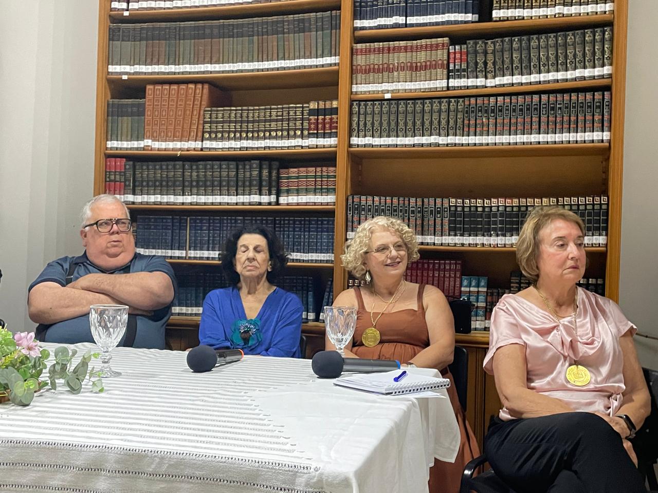Lançamento de memórias "Minhas Moradas - Memórias de Amor à Vida".