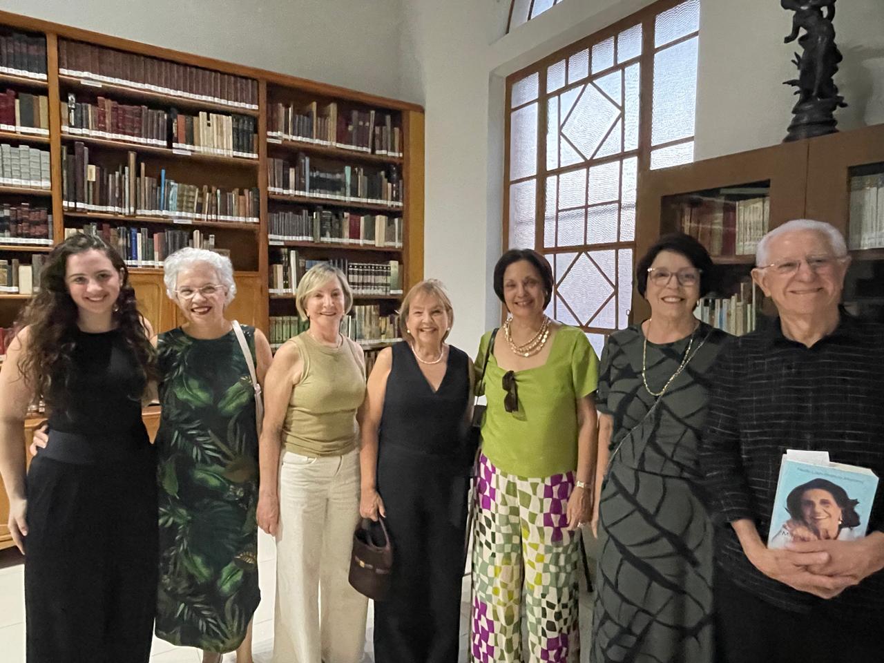 Lançamento de memórias "Minhas Moradas - Memórias de Amor à Vida".