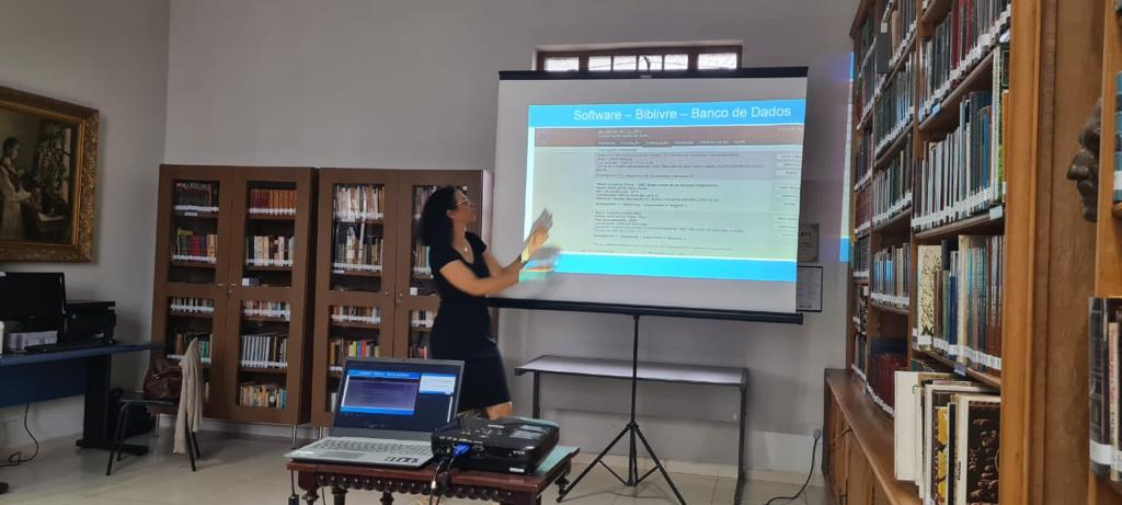 Apresentação do Gabinete Acadêmico de Leitura