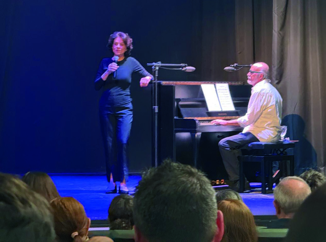 Antônio - Da Tua Tão Necessária Poesia, com Clarisse Abujamra