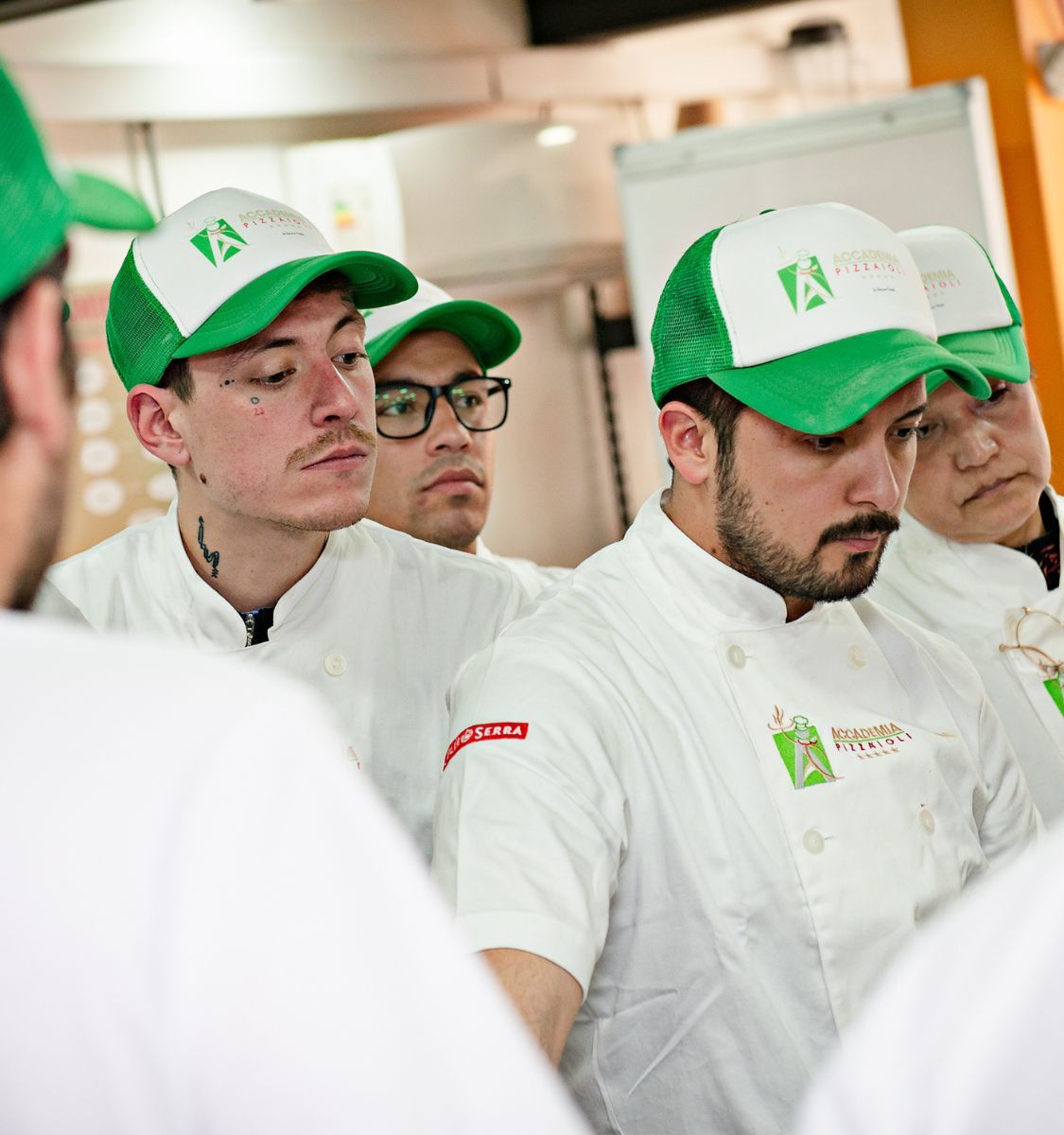 Alumnos pizzaiolos en formación