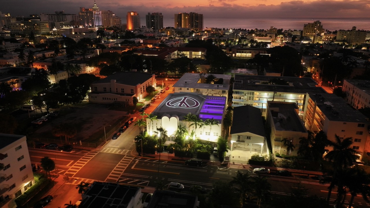 The Temple House Unveils 'The Art Peace,' the World's Largest Permanently Illuminated Peace Symbol, Debuting During Miami Art Week 2025