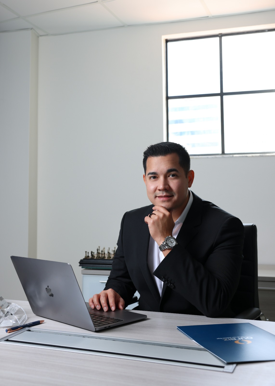 Ourbiz Expands Access to Strategic Capital and Credit Education for U.S. Small Businesses Under Founder Chris Chiong's Mission to Strengthen Latino Entrepreneurship