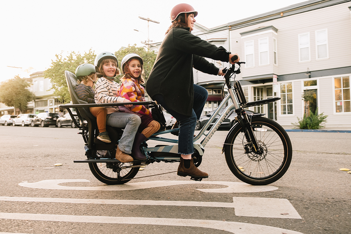 Xtracycle Launches the Swoop ASM, Setting a New Standard for Electric Longtail Cargo Biking for Families