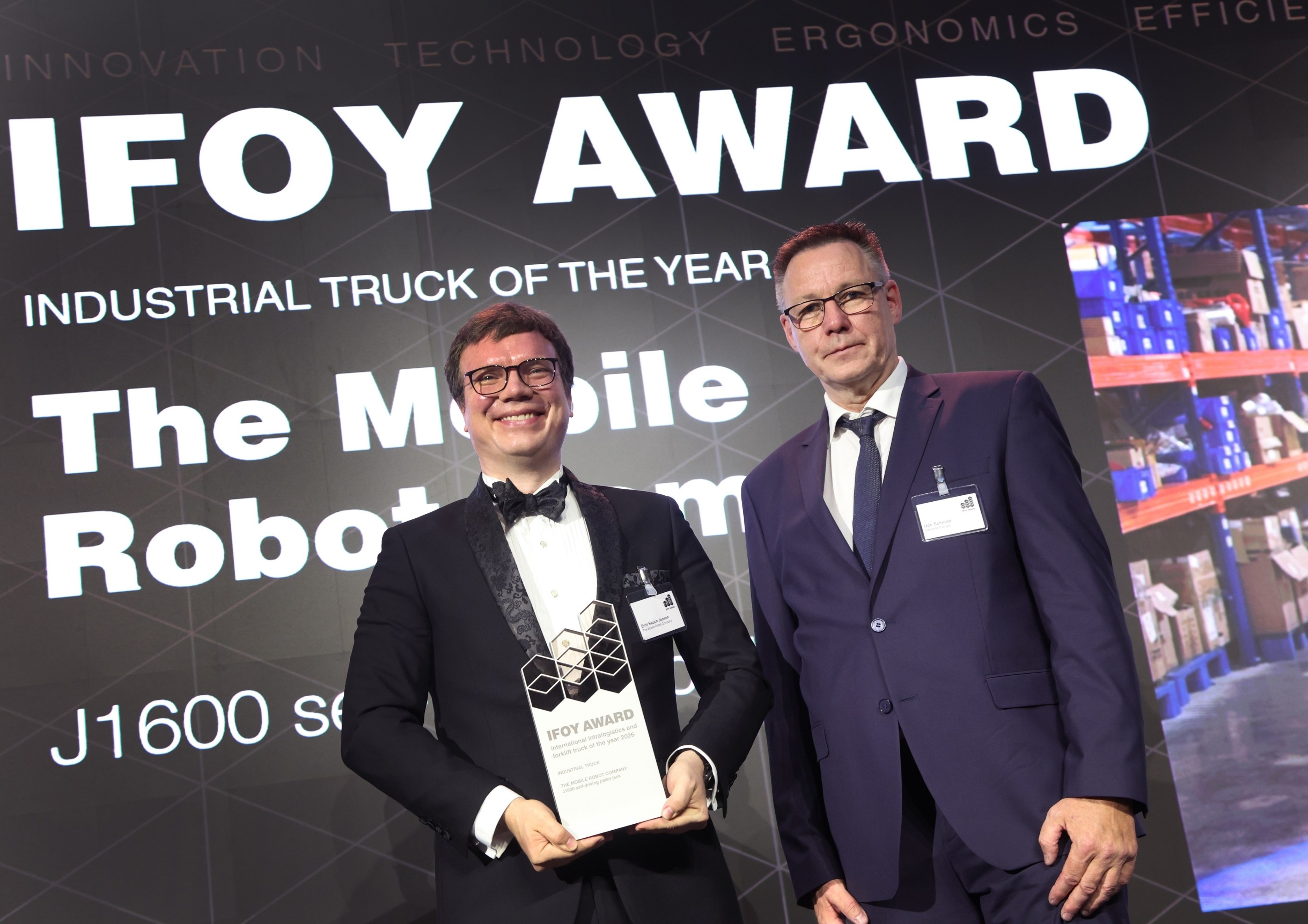 Human-Robot Collaboration Takes Center Stage at Prestigious Logistics Award