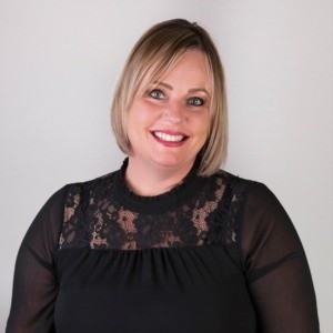 Best Realtor in Cypress, CA: Jen Tackney