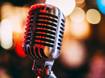 Chicago Vocalist Sundas Naqvi Brings Jazz, Folk, and Storytelling Together Through Local Performances
