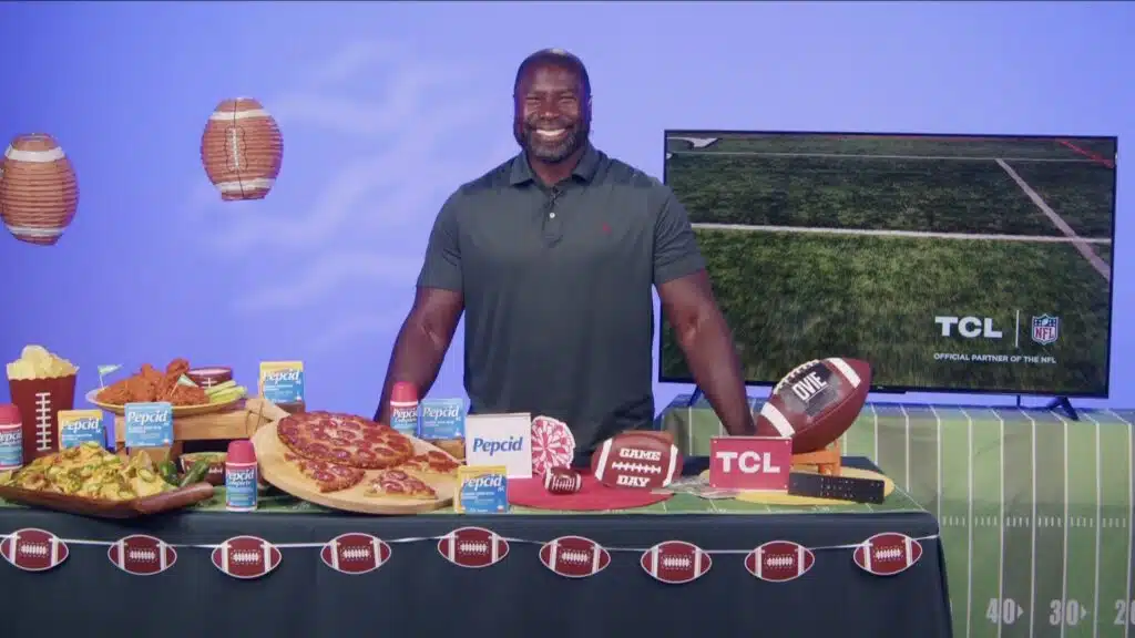 Former All-Pro Ovie Mughelli Discusses Tailgating Essentials for Fall on TipsOnTV