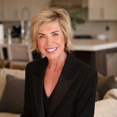 #1 Real Estate Agent in Lake Las Vegas, Henderson, NV: Kristina Allan