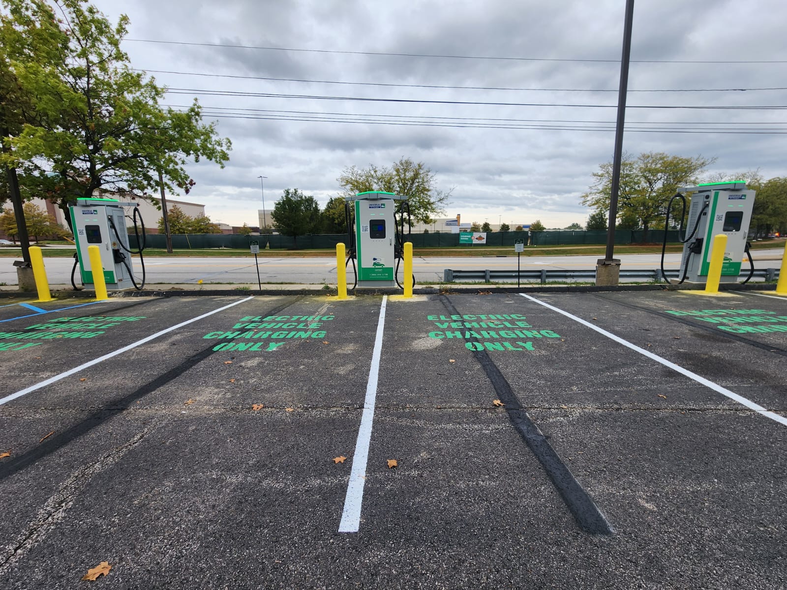 Universal EV Chargers Expands Fast-Charging Network in Ohio, First Location Now Live