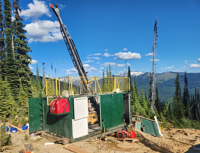 Taranis Resources Inc. Closes Private Placement 
