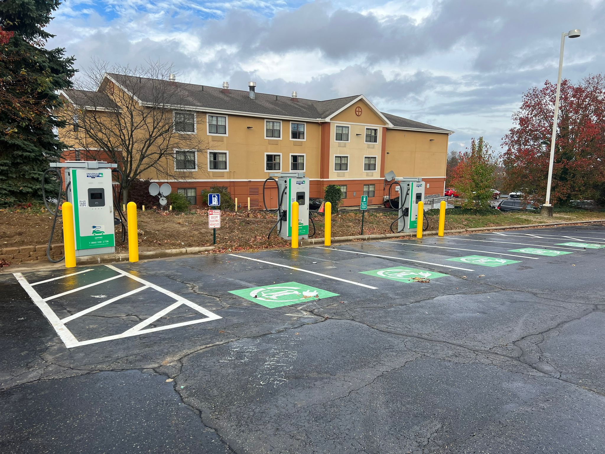 Universal EV Chargers Expands Nationwide Footprint with Prestigious New Grant Awards