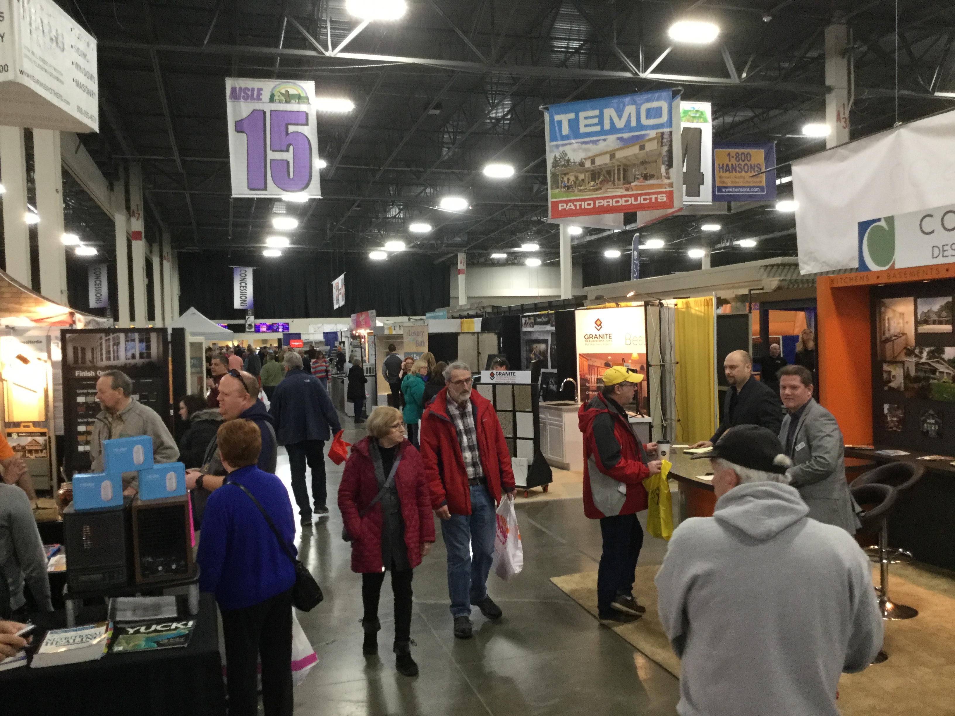 https://storage.googleapis.com/accesswire/media/678761/People-enjoying-a-day-at-The-Novi-Home-Show-January-21-23-2022.JPG