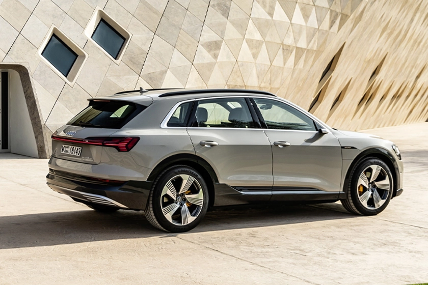 2022 Audi e-tron lifestyle image